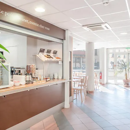 Отель Centre Arenes