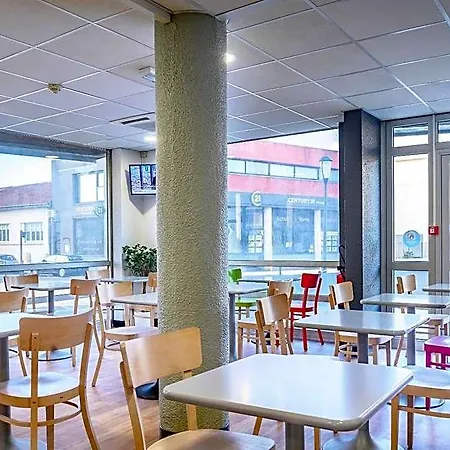 Centre Arenes מלון 3*