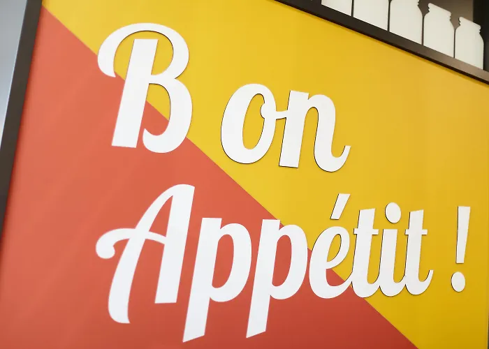 Отель Centre Arenes