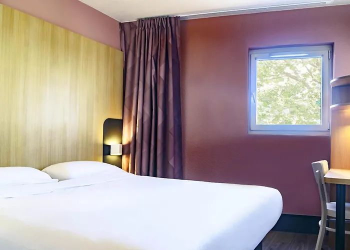 Centre Arenes 3* Ним