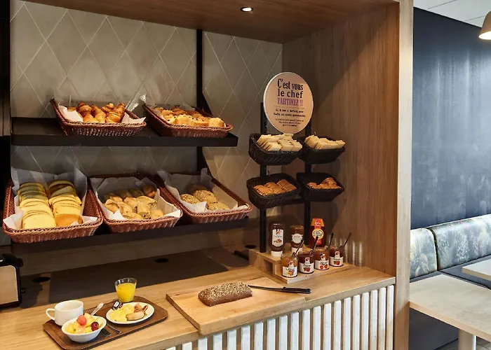 Centre Arenes Отель 3*