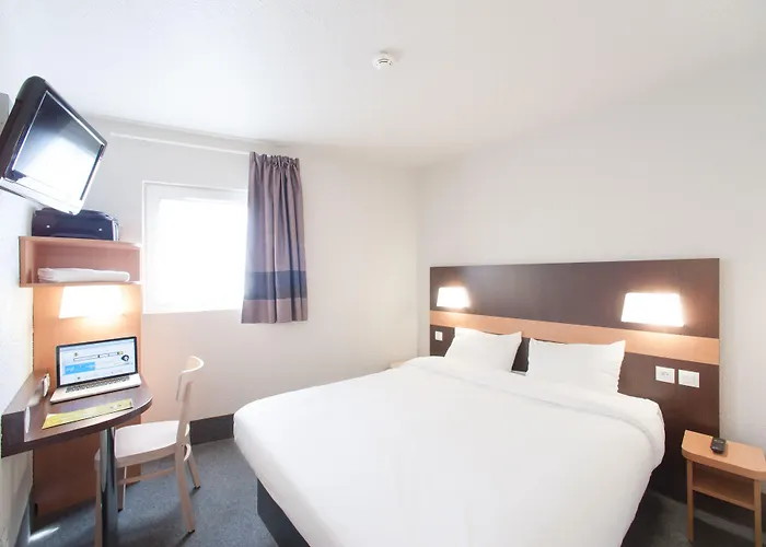 Hotel Centre Arenes 3*