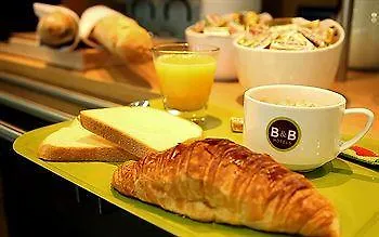 Hotel Centre Arenes 3*